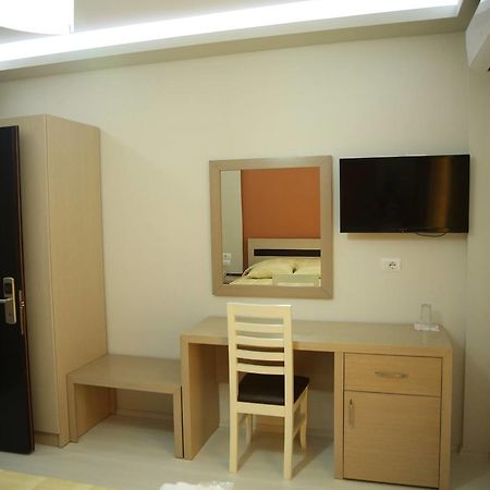 Hotel Pogradeci Εξωτερικό φωτογραφία
