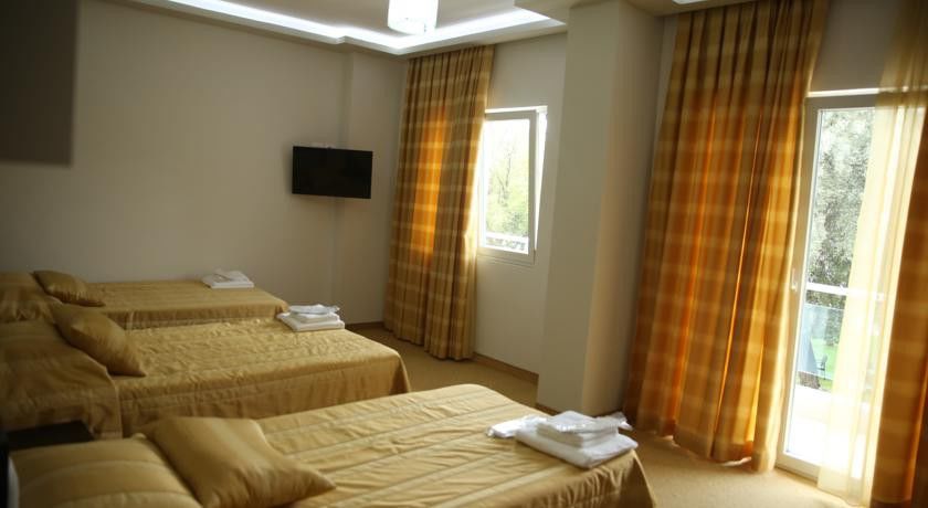 Hotel Pogradeci Εξωτερικό φωτογραφία